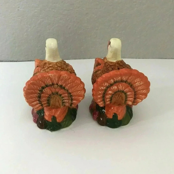 Vintage Fall Turkey Thanksgiving Salt & Pepper Shaker Set - Picture 3 of 5